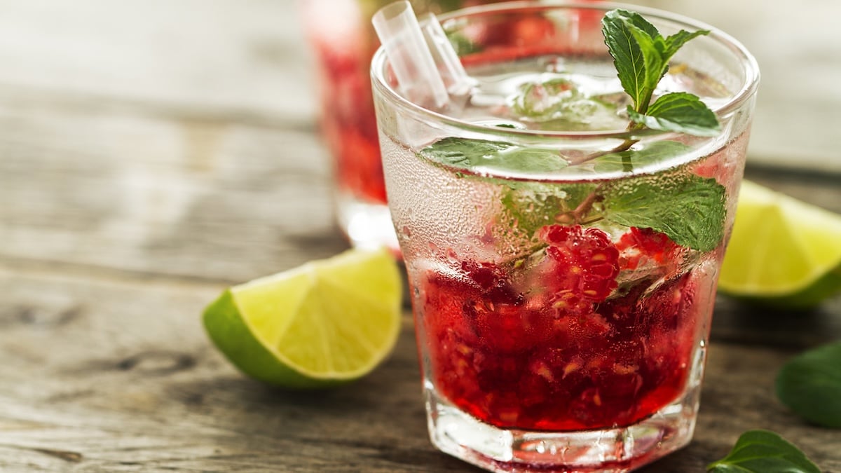 Virgin mojito aux fruits rouges (sans alcool)